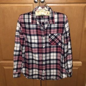 Banana Republic pink flannel boyfriend fit